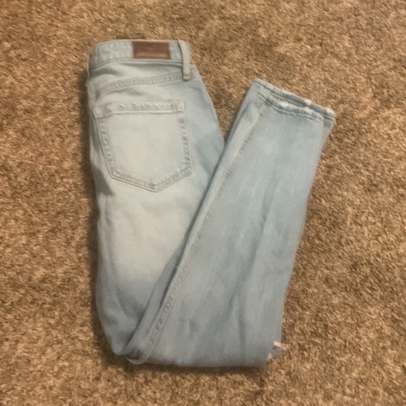 brand new holister mom jeans - Picture 2 of 4